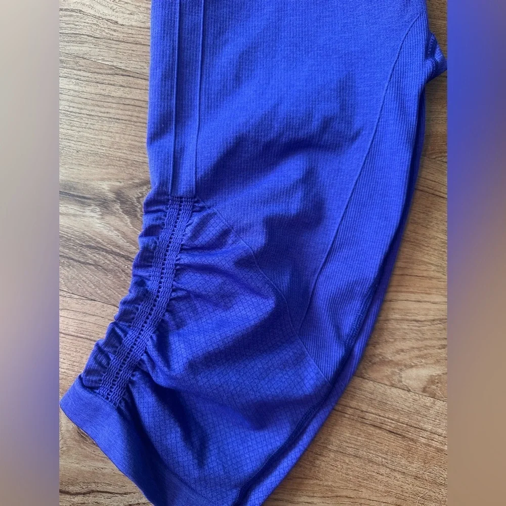 Lululemon In the Flow II Crop Leggings. Bright Purple. Size 10. Like New. - Picture 8 of 8